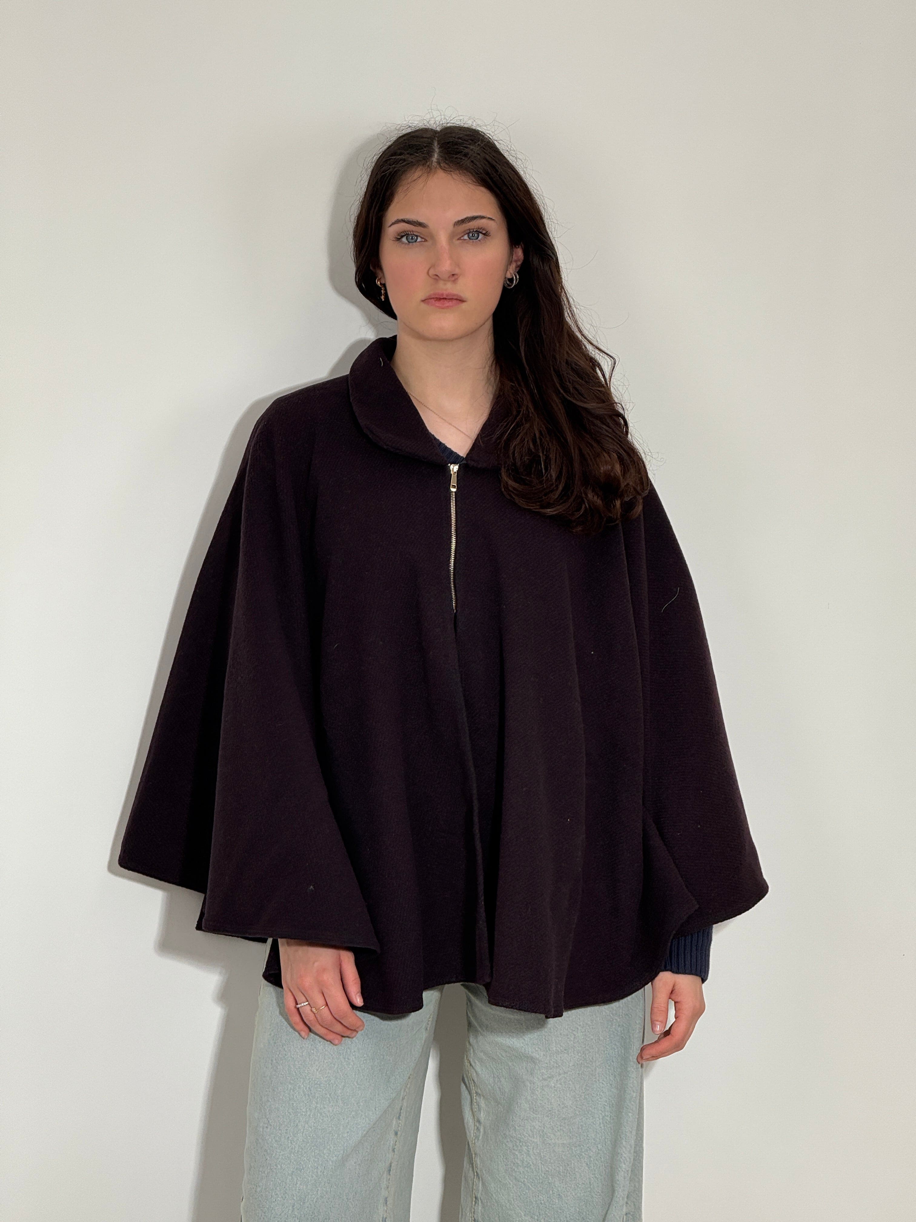 Mantella in Lana - Chiusura Centrale Testa di Moro