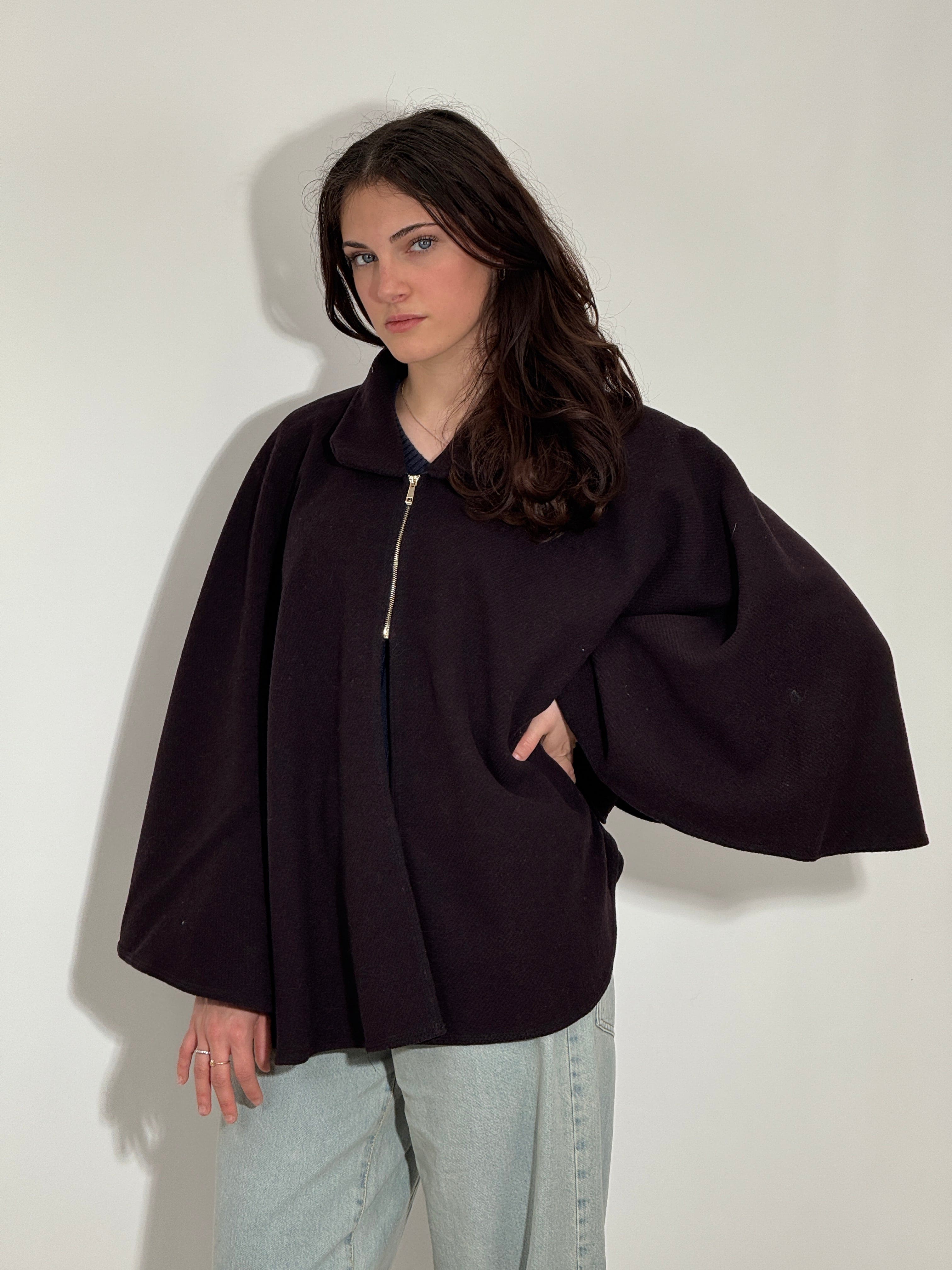 Mantella in Lana - Chiusura Centrale Testa di Moro