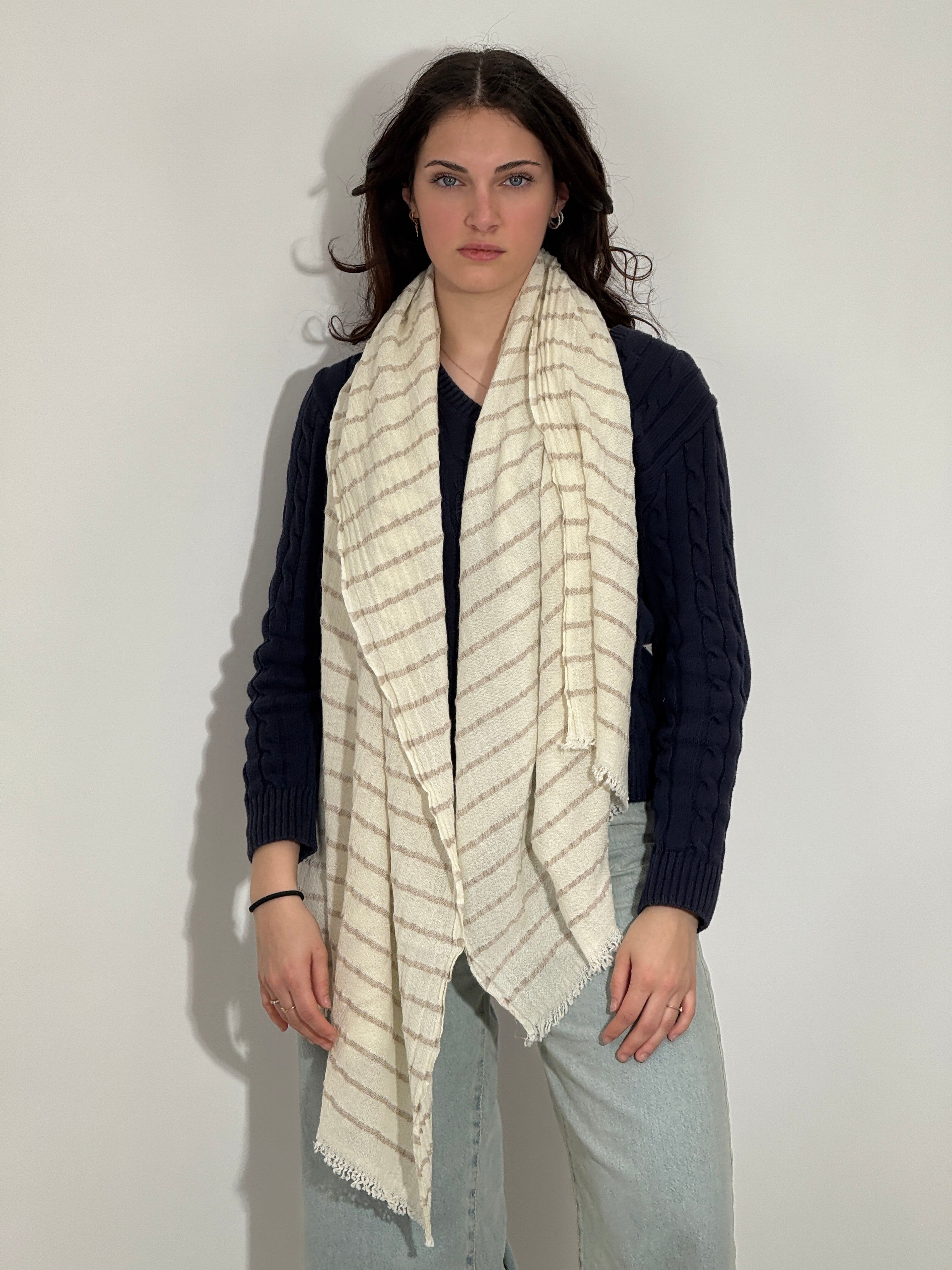 1037 Bianco Lana Nocciola