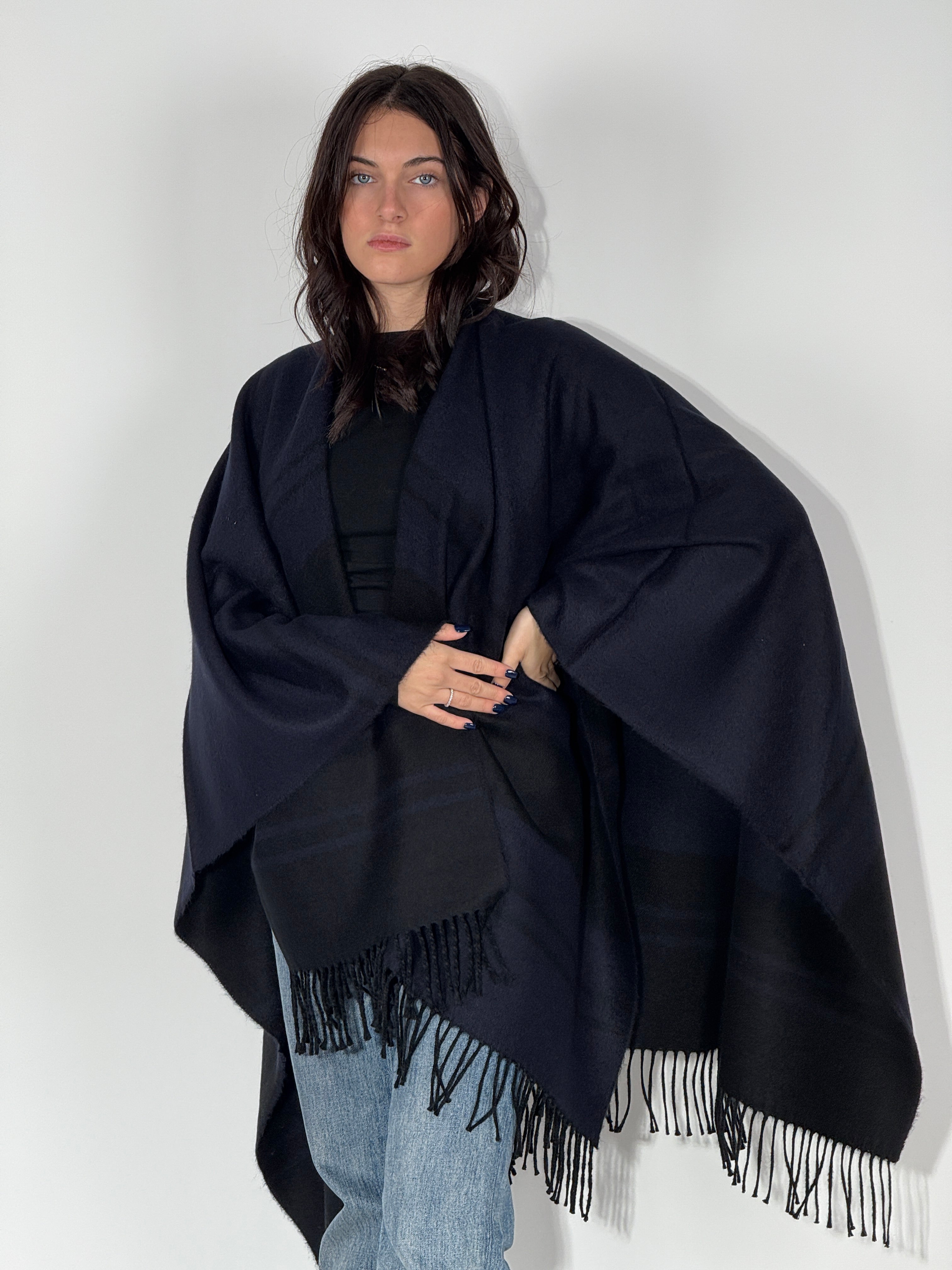 Poncho Doubleface 970 Nero/Bluemarine